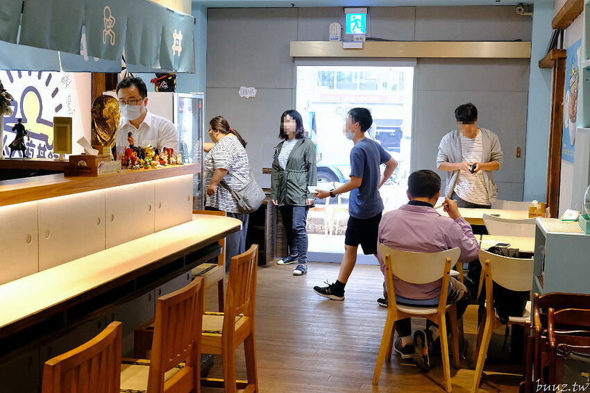 文青餐盒新菜單上市，人人有丼吃，便當雙主菜、三主菜好豐盛，外帶外送滿五個就有折扣！