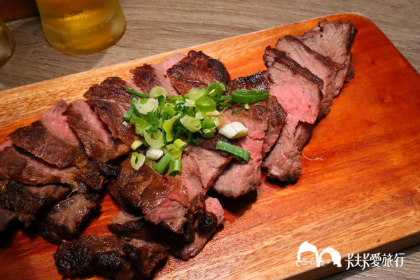 買醉串燒酒場：宜蘭宵夜-買醉串燒酒場｜宜大旁超高CP值的燒烤串燒炸物沙朗牛排與烤魷魚