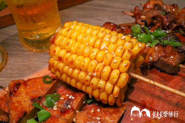 買醉串燒酒場：宜蘭宵夜-買醉串燒酒場｜宜大旁超高CP值的燒烤串燒炸物沙朗牛排與烤魷魚