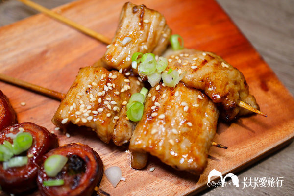 買醉串燒酒場：宜蘭宵夜-買醉串燒酒場｜宜大旁超高CP值的燒烤串燒炸物沙朗牛排與烤魷魚