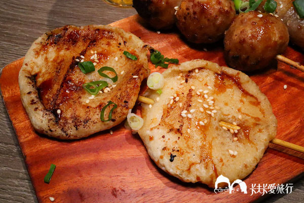 買醉串燒酒場：宜蘭宵夜-買醉串燒酒場｜宜大旁超高CP值的燒烤串燒炸物沙朗牛排與烤魷魚