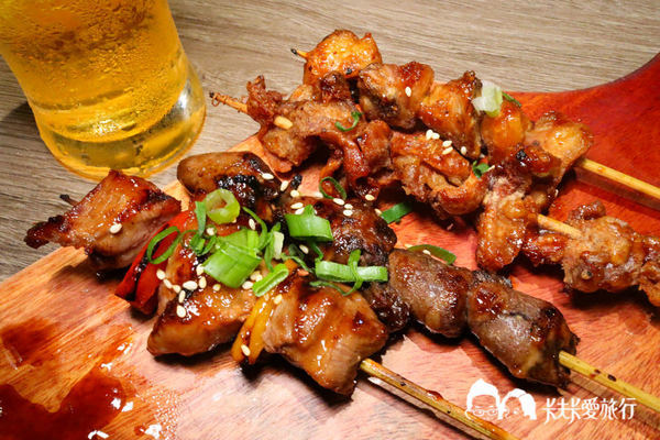 買醉串燒酒場：宜蘭宵夜-買醉串燒酒場｜宜大旁超高CP值的燒烤串燒炸物沙朗牛排與烤魷魚