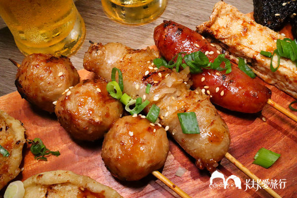 買醉串燒酒場：宜蘭宵夜-買醉串燒酒場｜宜大旁超高CP值的燒烤串燒炸物沙朗牛排與烤魷魚