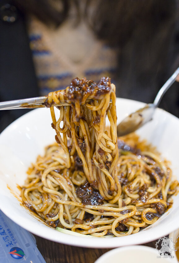 馬醬中華料理有限公司|台北中山食記|韓式特色麵食炸醬麵和炒馬麵好好吃,糖醋肉沒筋肉軟嫩 - 卡爾茗 C.L.M.