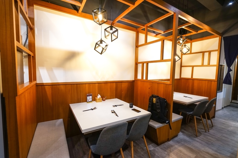 跳躍的宅男 - [中山區美食] 台北也有韓式中華料理可以吃 大推海鮮炒碼麵 黑色炸醬麵 乾烹雞推薦 南京復興站美食 -馬醬韓國中華料理