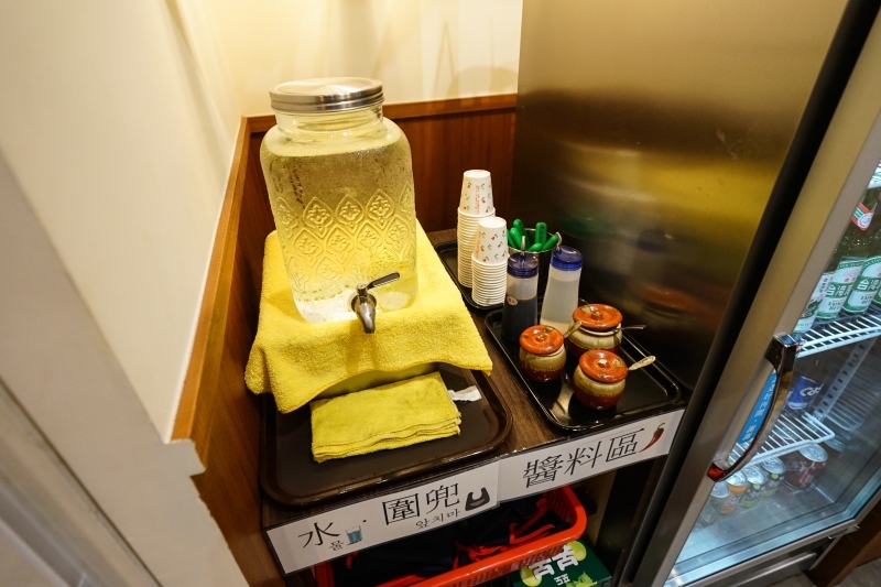 跳躍的宅男 - [中山區美食] 台北也有韓式中華料理可以吃 大推海鮮炒碼麵 黑色炸醬麵 乾烹雞推薦 南京復興站美食 -馬醬韓國中華料理