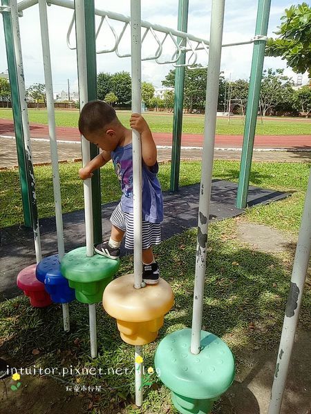松林國小遊樂設施10.jpg