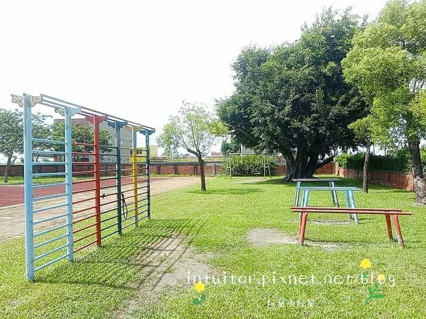 松林國小遊樂設施2.jpg