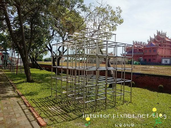 松林國小遊樂設施6.jpg