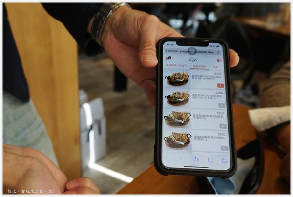 Bistro88 light-8.JPG Bistro88 light-8.JPG