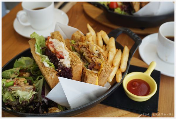 Bistro88 light-22.JPG Bistro88 light-22.JPG