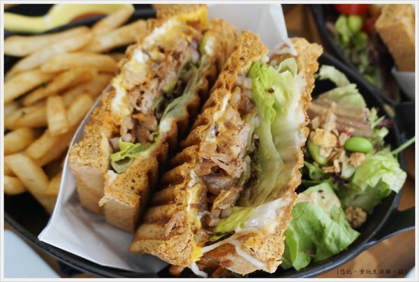 Bistro88 light-20-醬燒撕裂豬酸黃瓜帕里尼.JPG Bistro88 light-20-醬燒撕裂豬酸黃瓜帕里尼.JPG