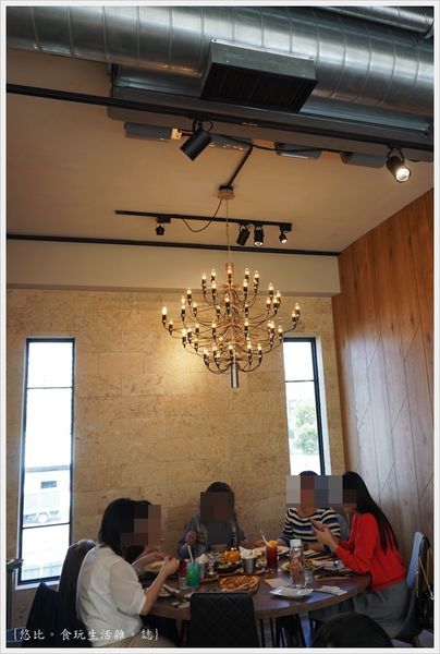 Bistro88 light-13.JPG Bistro88 light-13.JPG