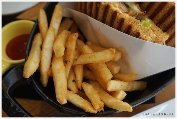 Bistro88 light-19.JPG Bistro88 light-19.JPG