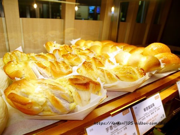 【松山文創園區】米塔手感烘焙-誠品松菸店 #米塔手感烘焙 #草莓泡芙 #德國布丁 #午茶甜點 #麵包 (15).JPG