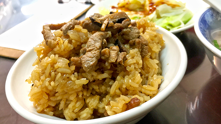 牯嶺油飯骨仔肉湯 牯嶺街油飯,中正區美食,中正紀念堂美食,我不是他媽媽,油飯,骨仔肉,寧波西街美食,平民美食,平價美食,建中美食,寧波西街美食,郵政博物館