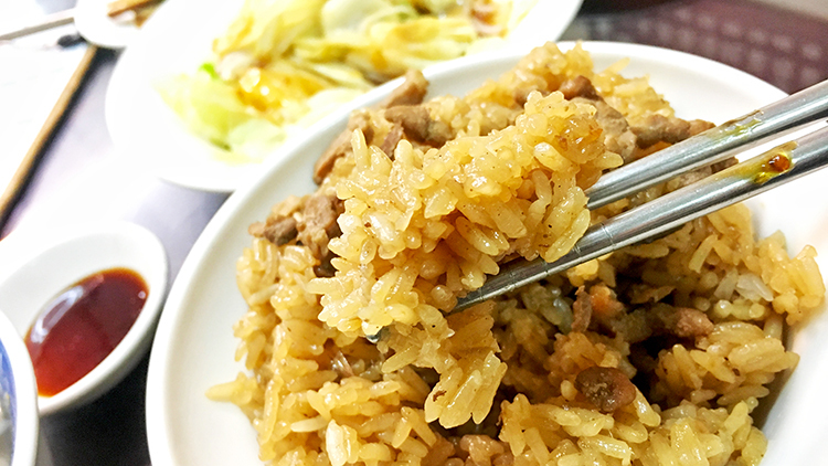 牯嶺油飯骨仔肉湯 牯嶺街油飯,中正區美食,中正紀念堂美食,我不是他媽媽,油飯,骨仔肉,寧波西街美食,平民美食,平價美食,建中美食,寧波西街美食,郵政博物館