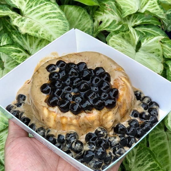 王子神谷 おうじかみや-逢甲店：【台中西屯區】台南超夯王子神谷日式厚鬆餅在逢甲夜市也吃得到囉 平價又美味的散步甜點