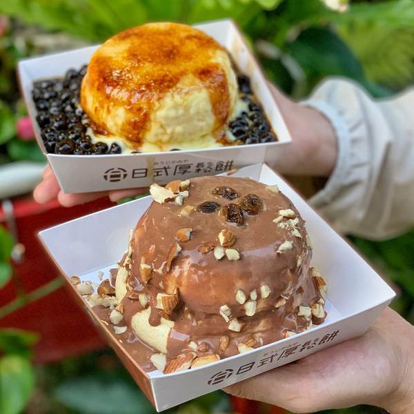 王子神谷 おうじかみや-逢甲店：【台中西屯區】台南超夯王子神谷日式厚鬆餅在逢甲夜市也吃得到囉 平價又美味的散步甜點