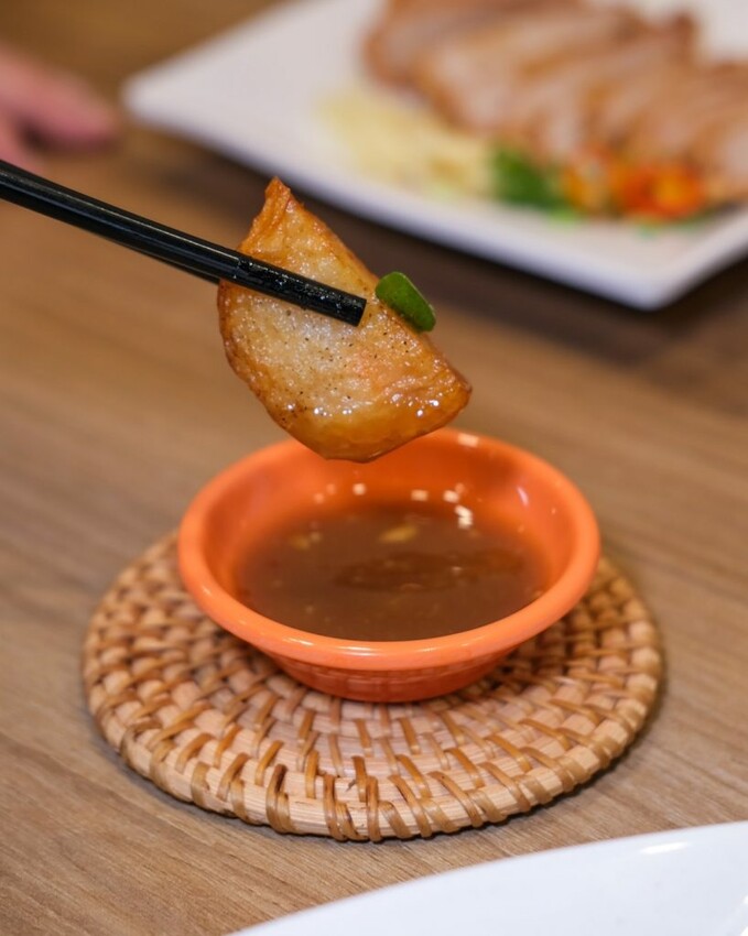 【台中美食】阿旺澄食堂｜豐原・傳承30年的在地人氣小吃，搬家改裝後質感大大升級 ! - 肉依小姐吃什麼