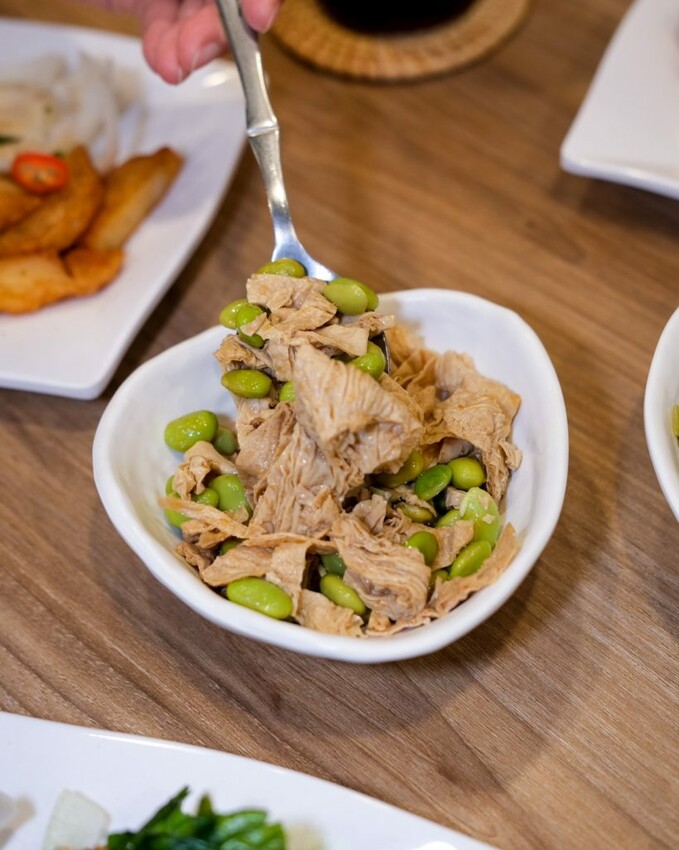 【台中美食】阿旺澄食堂｜豐原・傳承30年的在地人氣小吃，搬家改裝後質感大大升級 ! - 肉依小姐吃什麼