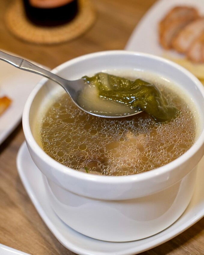 【台中美食】阿旺澄食堂｜豐原・傳承30年的在地人氣小吃，搬家改裝後質感大大升級 ! - 肉依小姐吃什麼