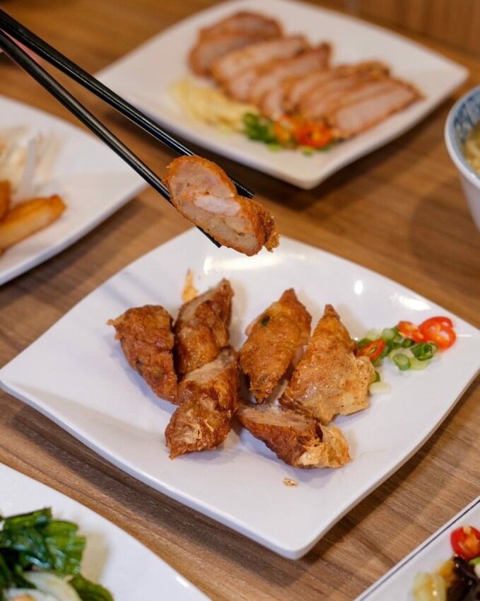 【台中美食】阿旺澄食堂｜豐原・傳承30年的在地人氣小吃，搬家改裝後質感大大升級 ! - 肉依小姐吃什麼