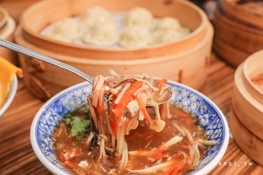 台中中國醫|滷菩提蔬食料理。Google4.4顆星，純手工招牌素湯包，回味蔬餃子 - Nana愛旅行札記