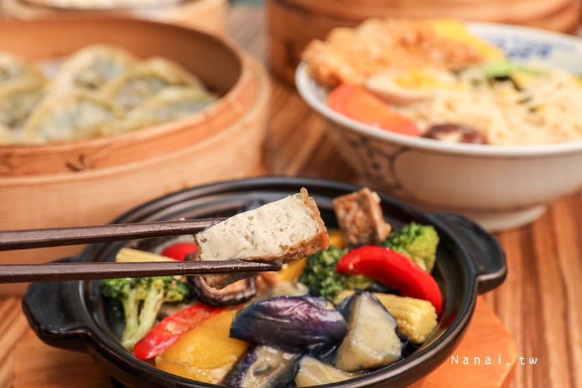 台中中國醫|滷菩提蔬食料理。Google4.4顆星，純手工招牌素湯包，回味蔬餃子 - Nana愛旅行札記