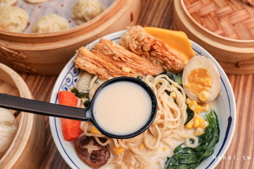 台中中國醫|滷菩提蔬食料理。Google4.4顆星，純手工招牌素湯包，回味蔬餃子 - Nana愛旅行札記