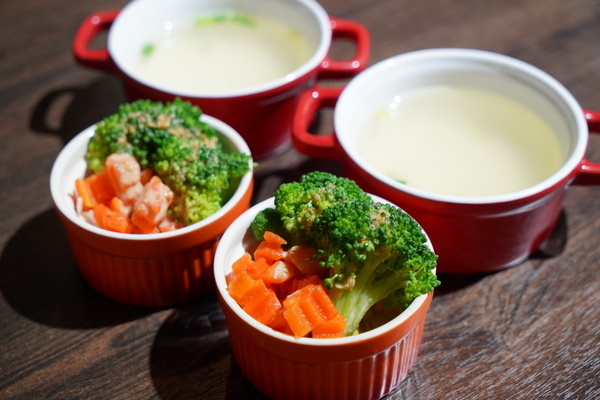 丁椰正宗新加坡料理：【苗栗頭份】丁椰正宗新加坡料理讓你體驗豐盛的南洋風味~加飯、加麵不用錢~尚順廣場多一個聚餐好去處