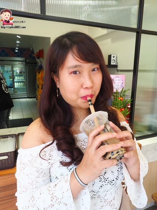 桃園中壢美食-糖貴妃黑糖飲中壢店-落腳新店新氣象，眼神死的貴妃引起IG風  (邀約) @民宿女王芽月-美食.旅遊.全台趴趴走