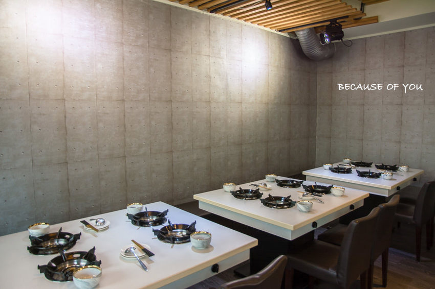 |高雄美食|因為有您,精緻法式琺瑯鍋物餐廳,二樓戶外還有IG網美打卡牆 - 阿婷的旅行札記。