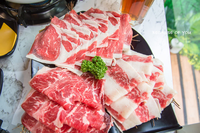 |高雄美食|因為有您,精緻法式琺瑯鍋物餐廳,二樓戶外還有IG網美打卡牆 - 阿婷的旅行札記。