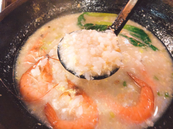 圓圓家愛吃貨-《新北美食》金山老街大碗名物-金山大碗螃蟹/海鮮麵/海鮮粥，食量小別開玩笑，兩人一碗剛剛好