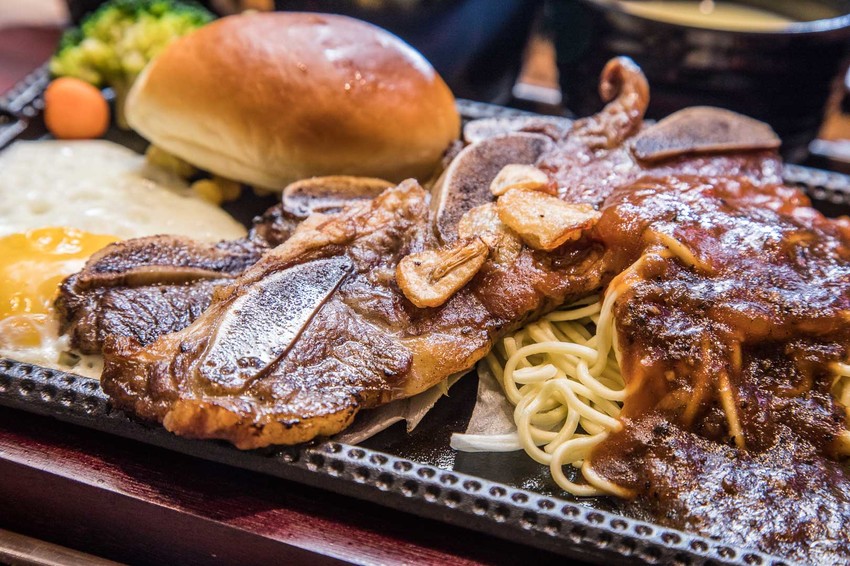 [台北信義]日本A4和牛牛排真的不用一千！最低280元起吃到超級烤箱厚切牛排！鉄火牛排TEKKA STEAK-新光三越A11店 - 大手牽小手。玩樂趣