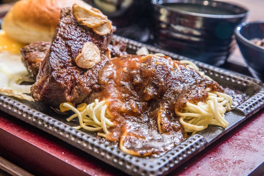 [台北信義]日本A4和牛牛排真的不用一千！最低280元起吃到超級烤箱厚切牛排！鉄火牛排TEKKA STEAK-新光三越A11店 - 大手牽小手。玩樂趣