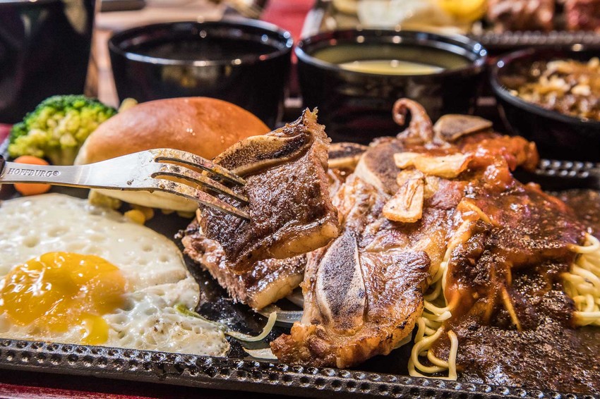 [台北信義]日本A4和牛牛排真的不用一千！最低280元起吃到超級烤箱厚切牛排！鉄火牛排TEKKA STEAK-新光三越A11店 - 大手牽小手。玩樂趣