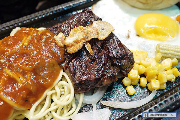 台北牛排【鉄火牛排】樂軒旗下平價超火台北必吃牛排〡新光三越A11信義區牛排推薦