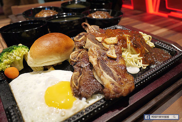 台北牛排【鉄火牛排】樂軒旗下平價超火台北必吃牛排〡新光三越A11信義區牛排推薦