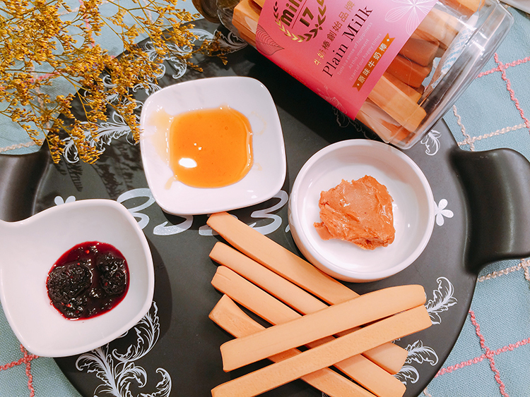純新MILK17牛奶棒,牛奶棒,純新,MILK17,韓國瑜愛吃零食,韓冰推薦,韓冰愛吃美食,全家美食,全家集點活動,配酒零食,巧克力棒,牛奶棒