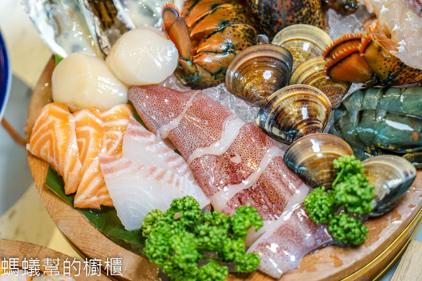 台中源鍋精緻鍋物 | 台中海鮮鍋物推薦，公益路美食，霸氣雙人海鮮船，特色麻油螃蟹鍋，回味無窮。 - 螞蟻幫的櫥櫃