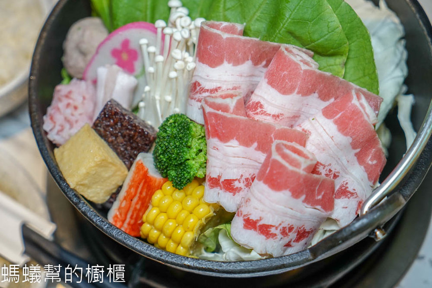 台中源鍋精緻鍋物 | 台中海鮮鍋物推薦，公益路美食，霸氣雙人海鮮船，特色麻油螃蟹鍋，回味無窮。 - 螞蟻幫的櫥櫃