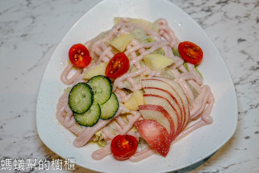 台中源鍋精緻鍋物 | 台中海鮮鍋物推薦，公益路美食，霸氣雙人海鮮船，特色麻油螃蟹鍋，回味無窮。 - 螞蟻幫的櫥櫃