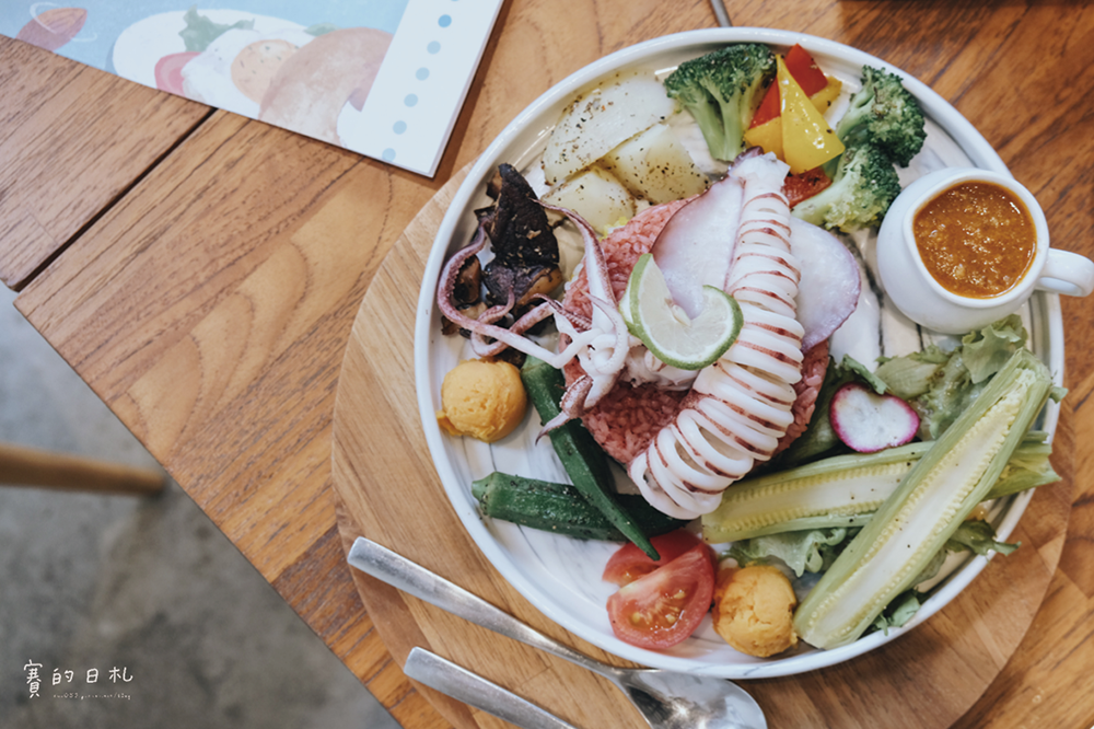 台中咖啡廳 成真咖啡 審計新村 彩虹飯 台中必吃 Saisai Journey 賽的日札 11.png