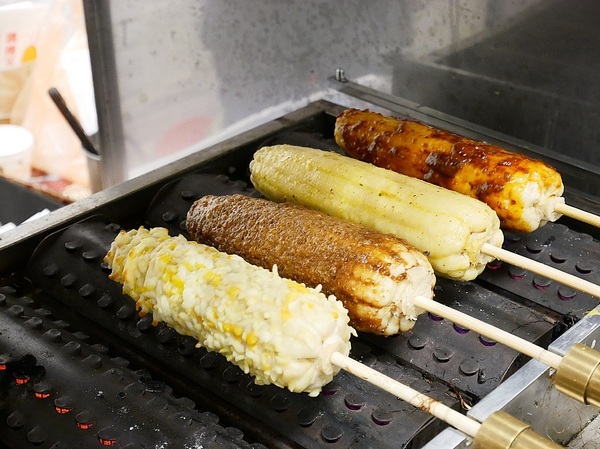 玉米傳奇-台南永康店:玉米傳奇-台南永康醬烤玉米小吃 現烤玉米不掉醬 清爽路線可以多吃兩支