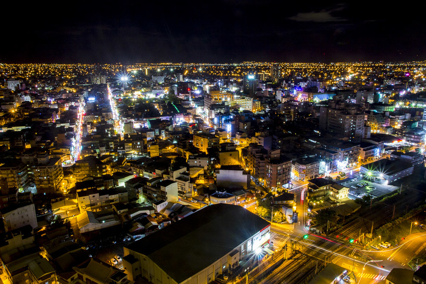【宜蘭景點】羅東夜景私房景點|村却國際溫泉酒店|THE ROOF 190星空酒吧~宜蘭首創空中酒吧,羅東百萬夜景盡收眼底