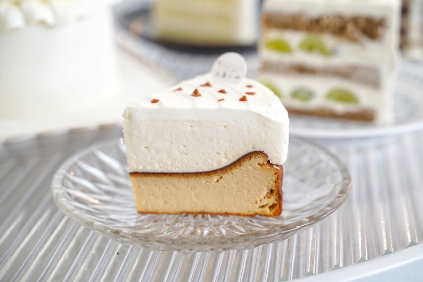 宜蘭必訪的咖啡廳就是這間「花轟小姐」,必點水果戚風蛋糕系列、雙層巴斯克乳酪蛋糕,減糖配方很加分!另有千層蛋糕可以選擇,下次來宜蘭旅遊別錯過了! - 阿華田的美食日記