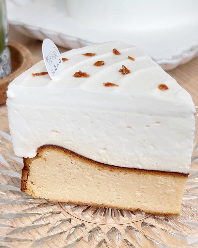 宜蘭必訪的咖啡廳就是這間「花轟小姐」,必點水果戚風蛋糕系列、雙層巴斯克乳酪蛋糕,減糖配方很加分!另有千層蛋糕可以選擇,下次來宜蘭旅遊別錯過了! - 阿華田的美食日記