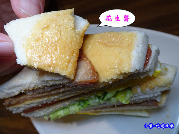 花生豬排總匯--光頭早午餐屋 (1).jpg